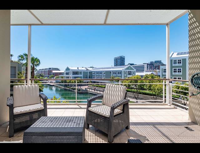 2 BEDROOM APARTMENT FOR SALE IN WATERFRONT